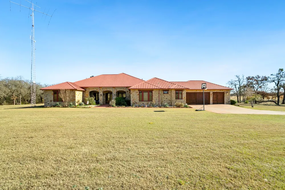 1561 Fm 934 Blum, TX 76627